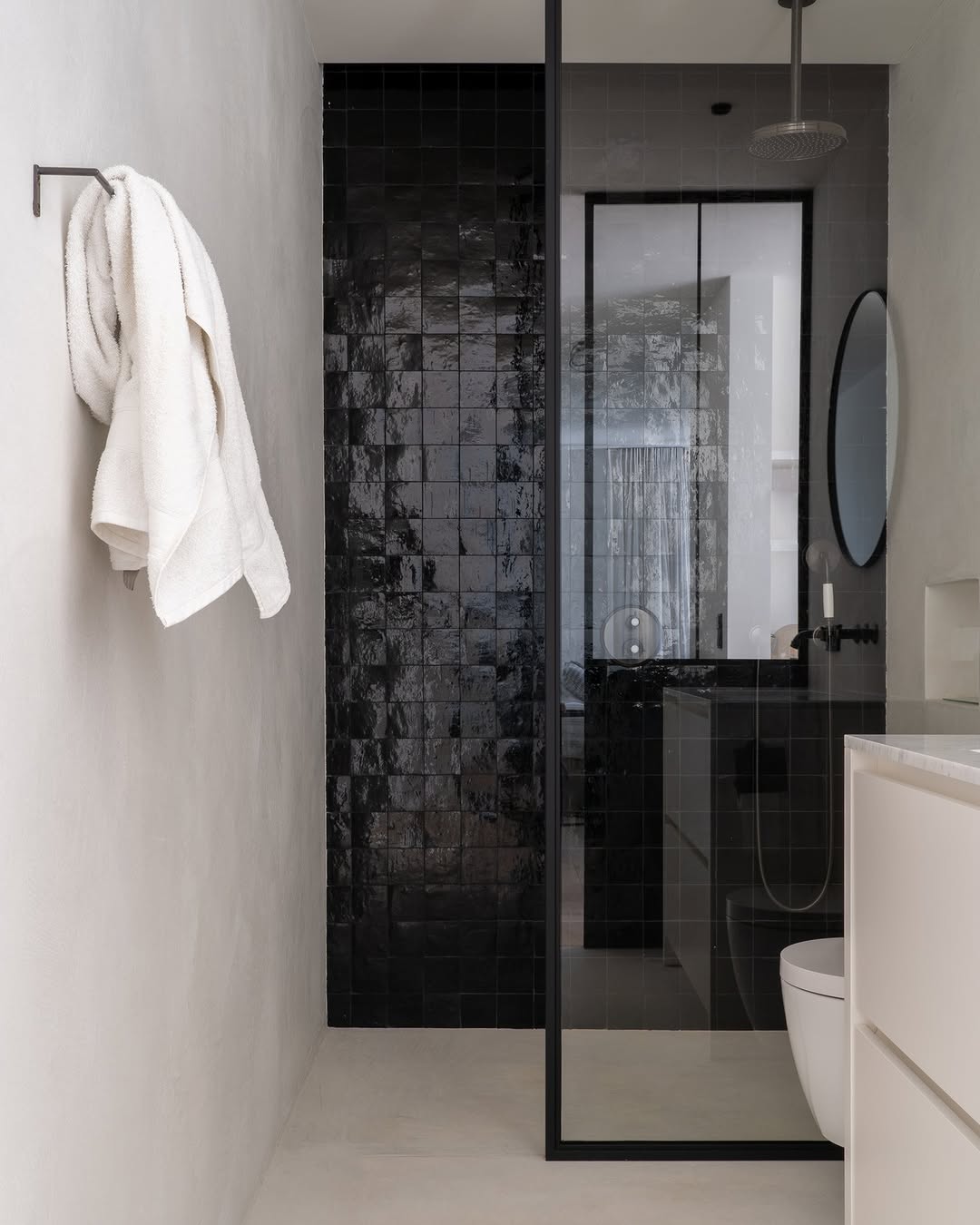 331565217_594116295921880_1218799257435865325_n